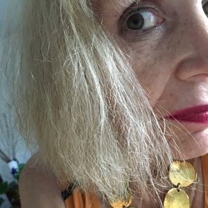 Meet your Posher, Debra